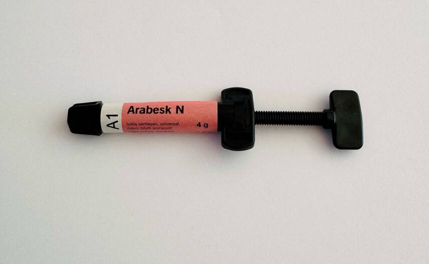 Arabesk N Kompozit Dolgu Tek Tüp 4gr. - 2